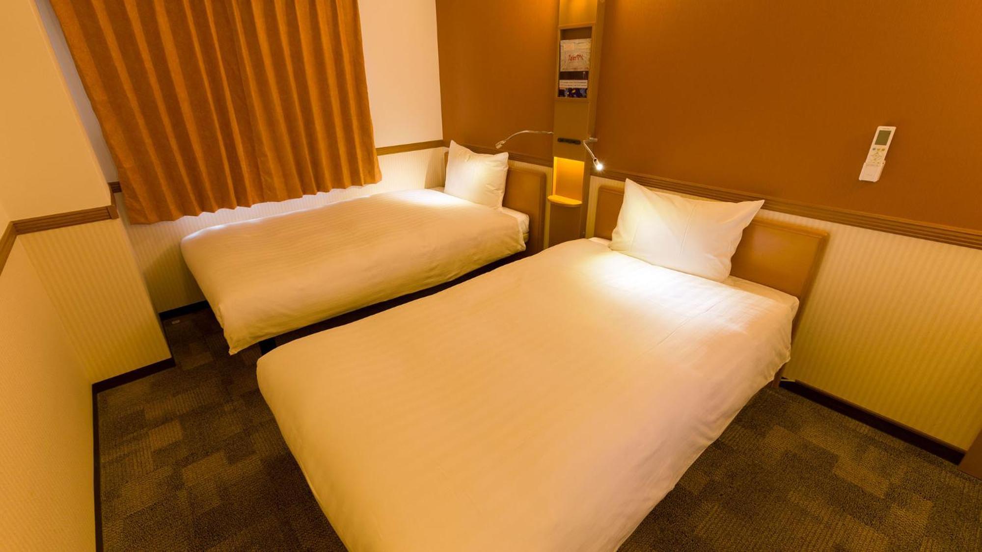 Toyoko Inn Yokohama Sakuragicho Room photo